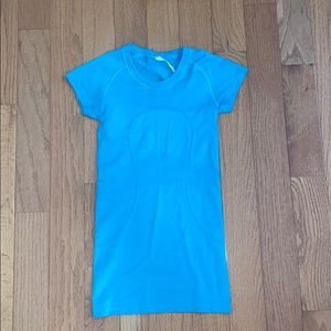 LULULEMON short sleeve shirt